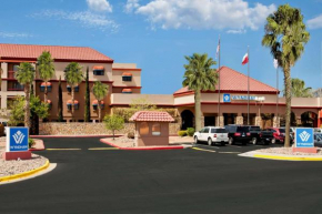 Отель Wyndham El Paso Airport and Water Park  Эль-Пасо